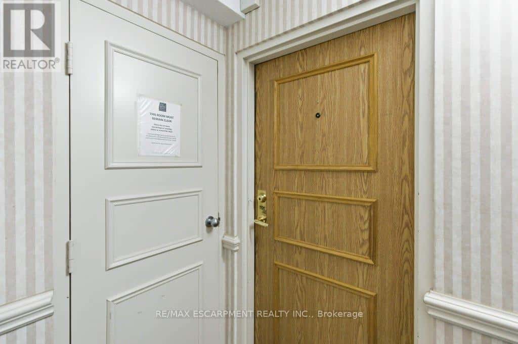 701 - 432 MAIN STREET — Hamilton (Stinson), Ontario - Photo 4 of 33