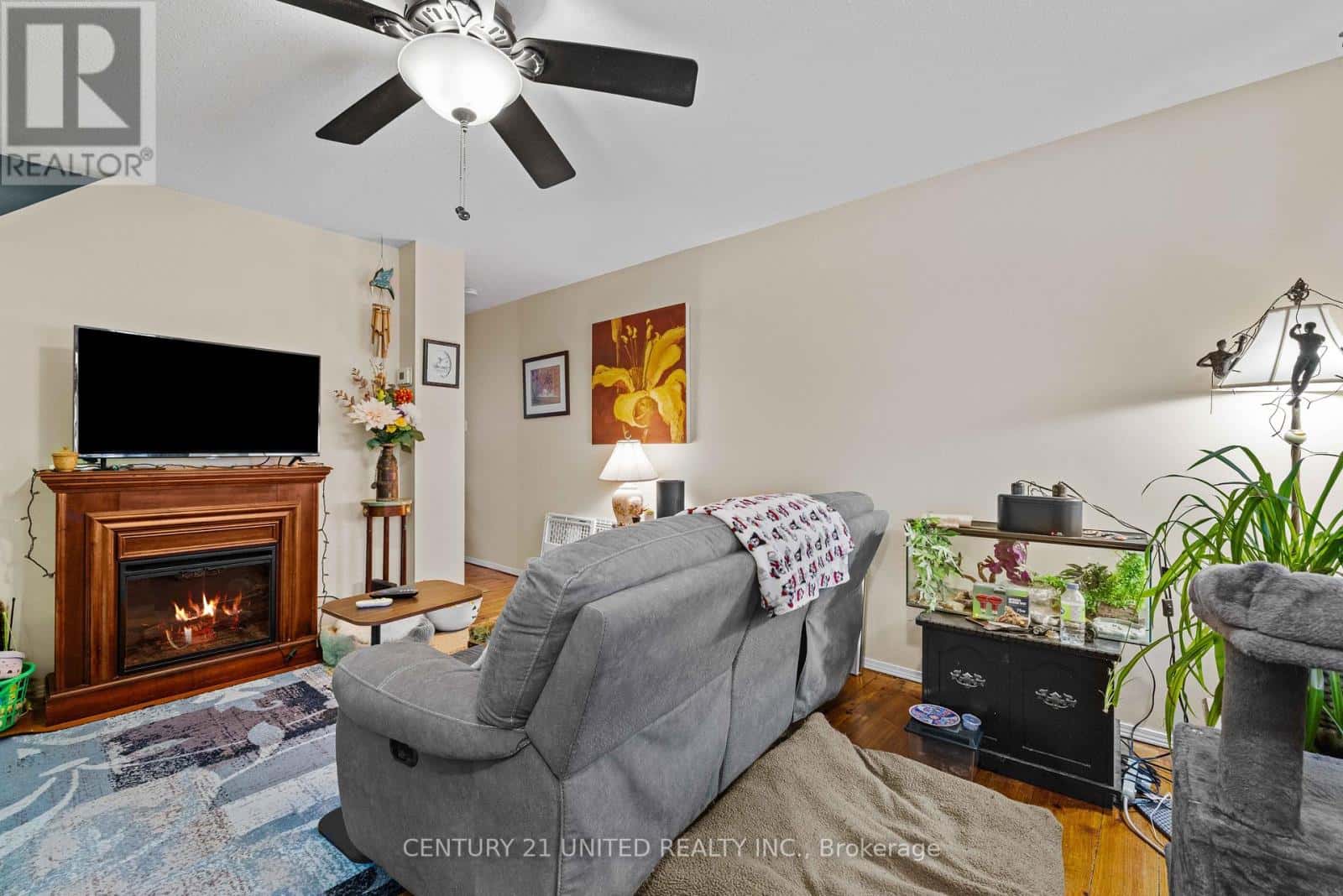 117 TOWERHILL ROAD — Peterborough (Northcrest Ward 5), Ontario - Photo 3 of 25