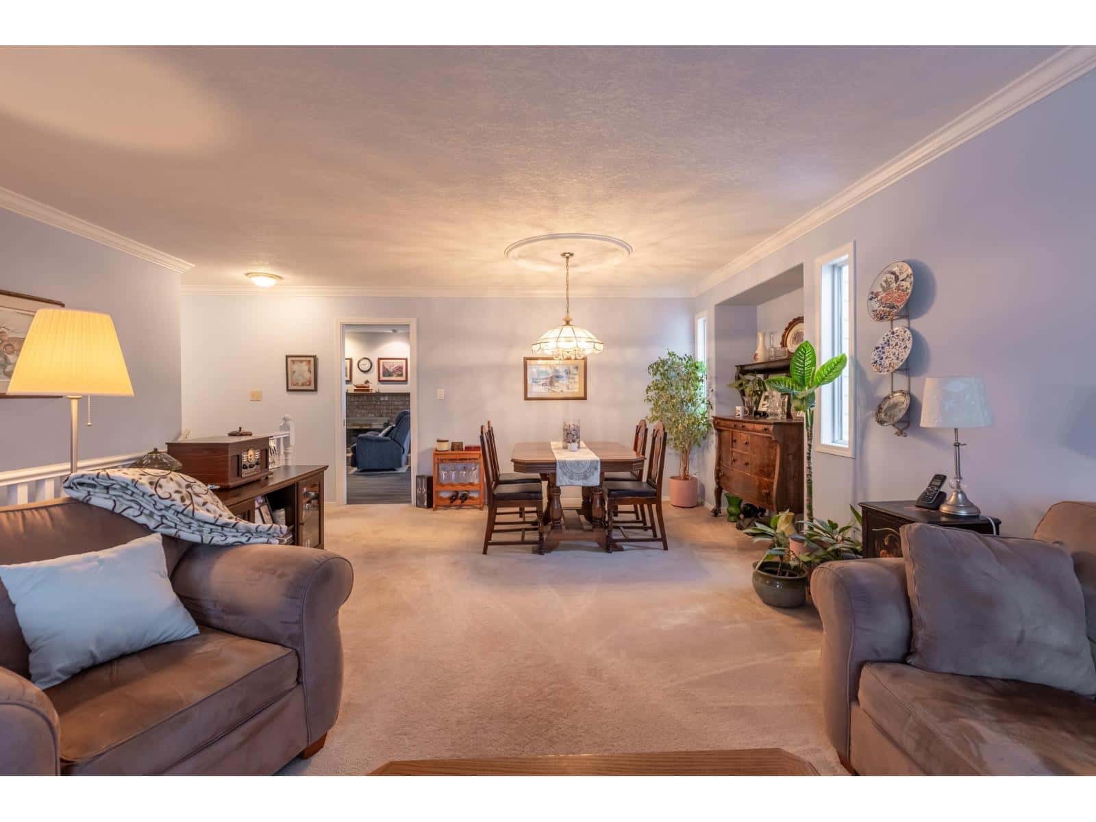 2774 DEHAVILLAND PLACE — Abbotsford, British Columbia - Photo 3 of 40