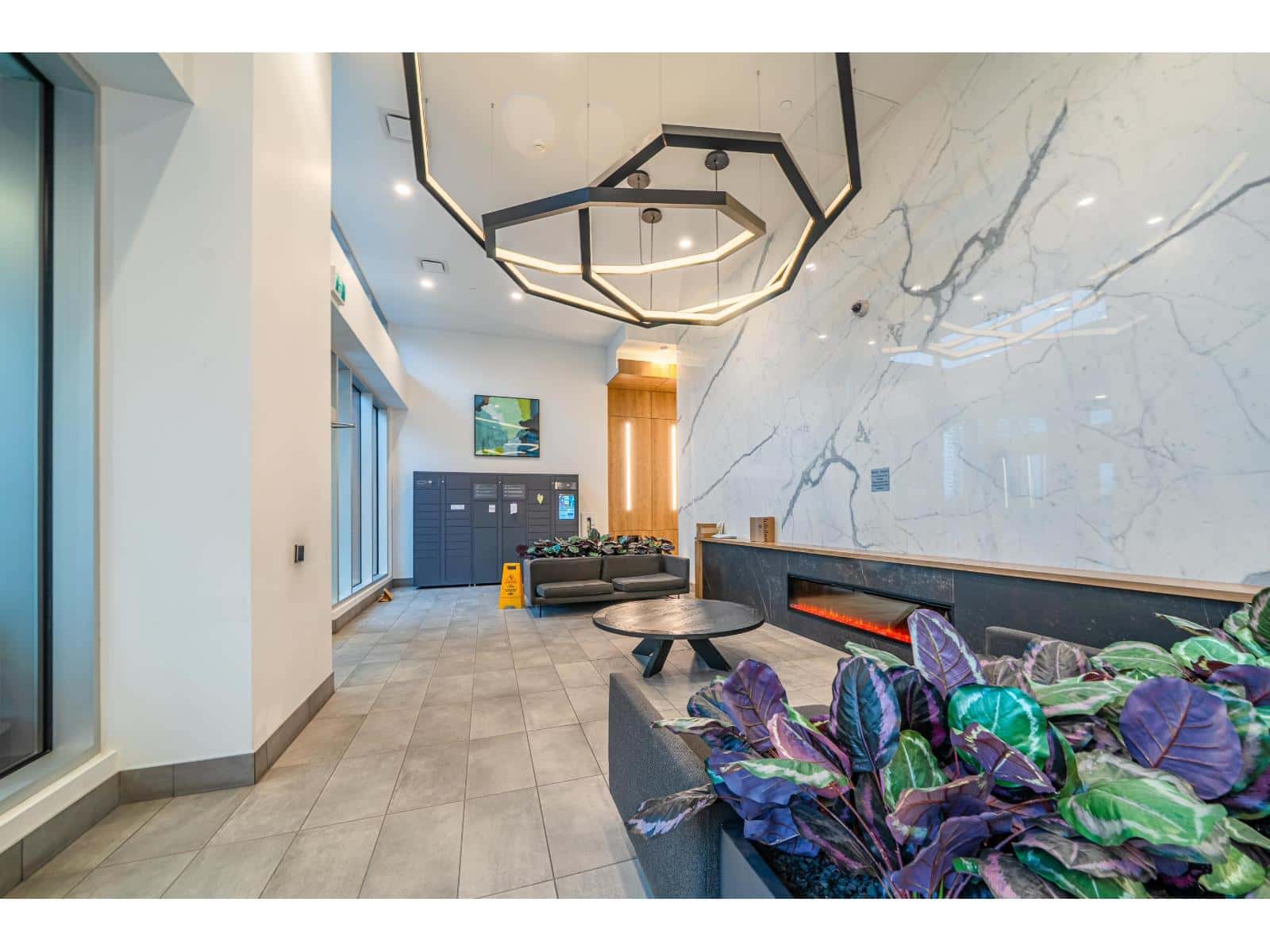 2307 13655 FRASER HIGHWAY — Surrey, British Columbia - Photo 3 of 33