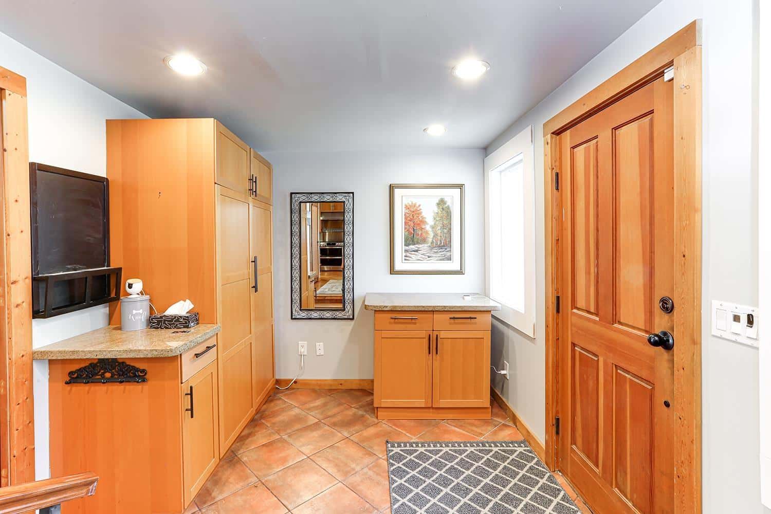 16124 9 AVENUE — Surrey, British Columbia - Photo 4 of 40