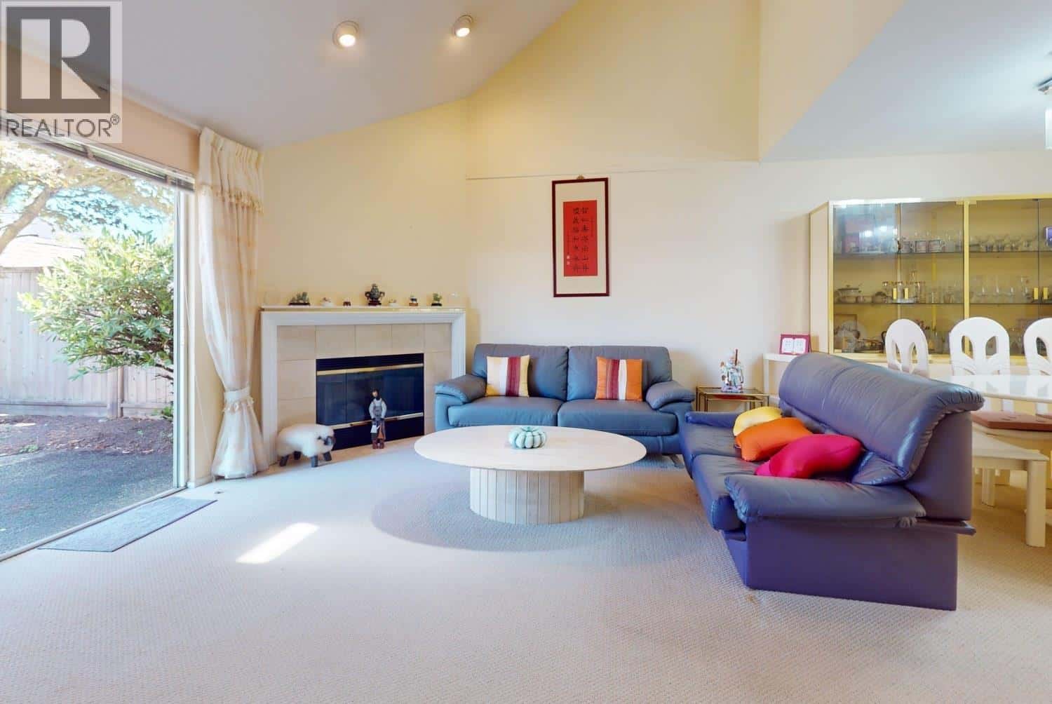 6 8231 FRANCIS ROAD — Richmond, British Columbia - Photo 4 of 24