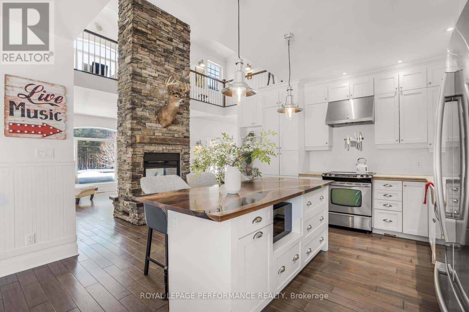 1233 MONTEE DROUIN ROAD — The Nation, Ontario - Photo 2 of 44