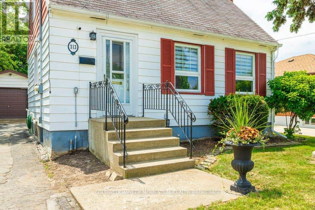 313 HIGHLAND AVENUE — Fort Erie (Central), Ontario - Photo 3 of 40