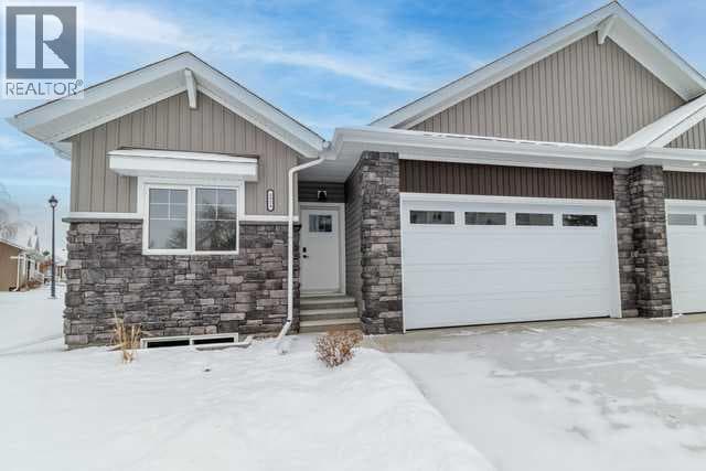 4924 Beardsley Avenue — Lacombe, Alberta - Main photo