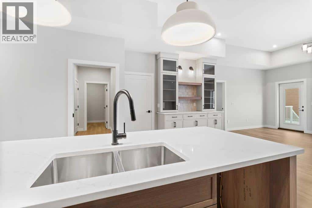 4922 Beardsley Avenue — Lacombe, Alberta - Photo 5 of 29