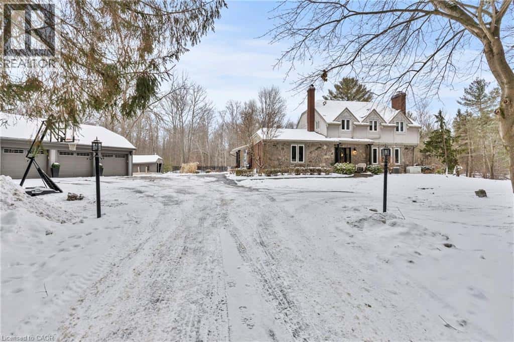 625 BALFOUR Street — Pelham, Ontario - Photo 3 of 50