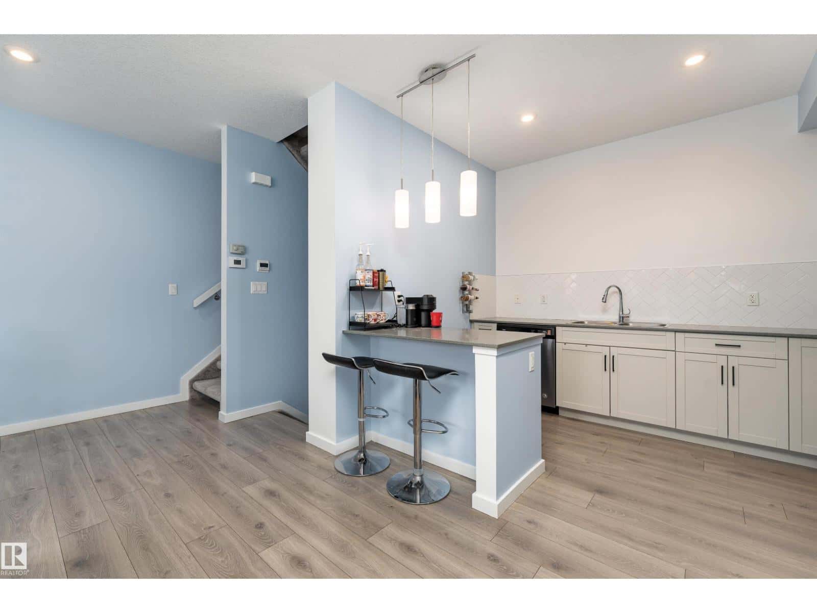 #105 1304 RUTHERFORD RD SW — Edmonton, Alberta - Photo 5 of 31