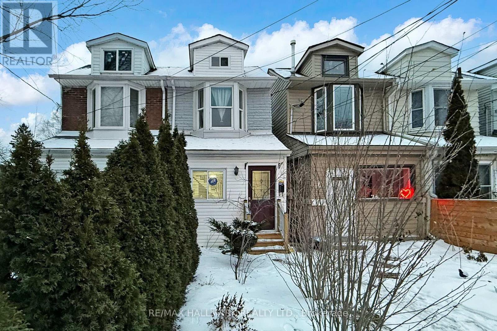 4 KING EDWARD AVENUE — Toronto (Woodbine-Lumsden), Ontario - Main photo