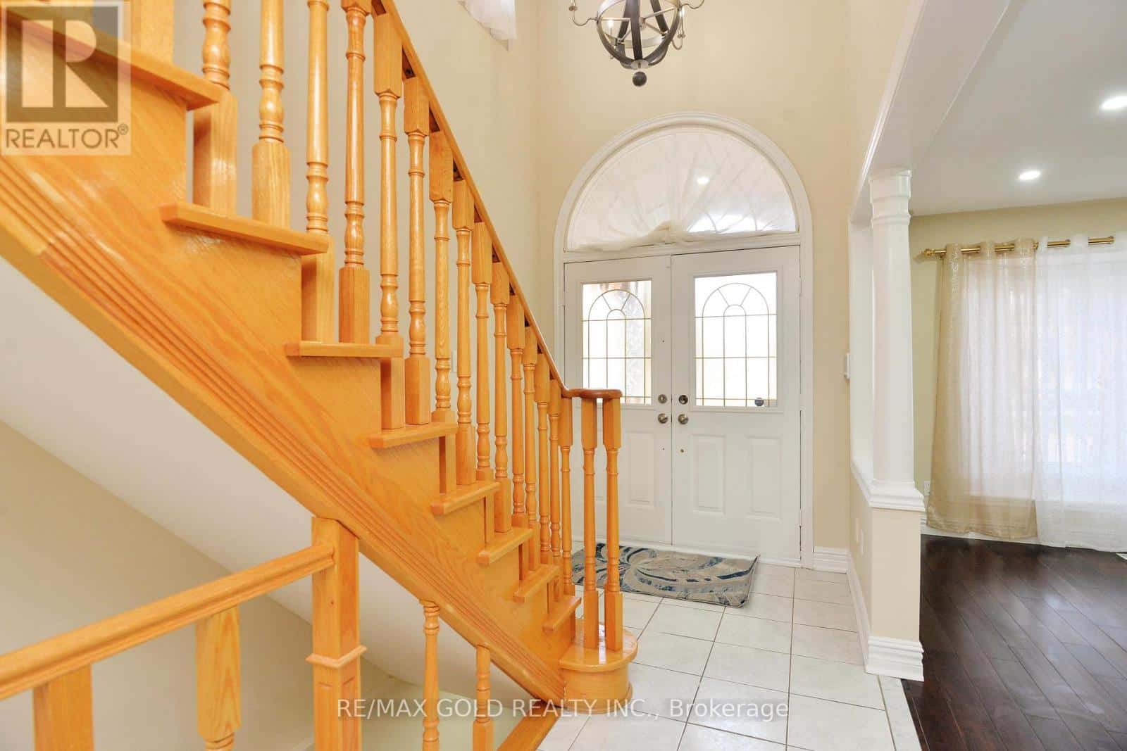 46 MINT LEAF BOULEVARD — Brampton (Sandringham-Wellington), Ontario - Photo 3 of 43