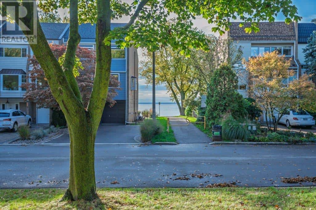 2063 WATERS EDGE DRIVE — Oakville (BR Bronte), Ontario - Photo 5 of 36