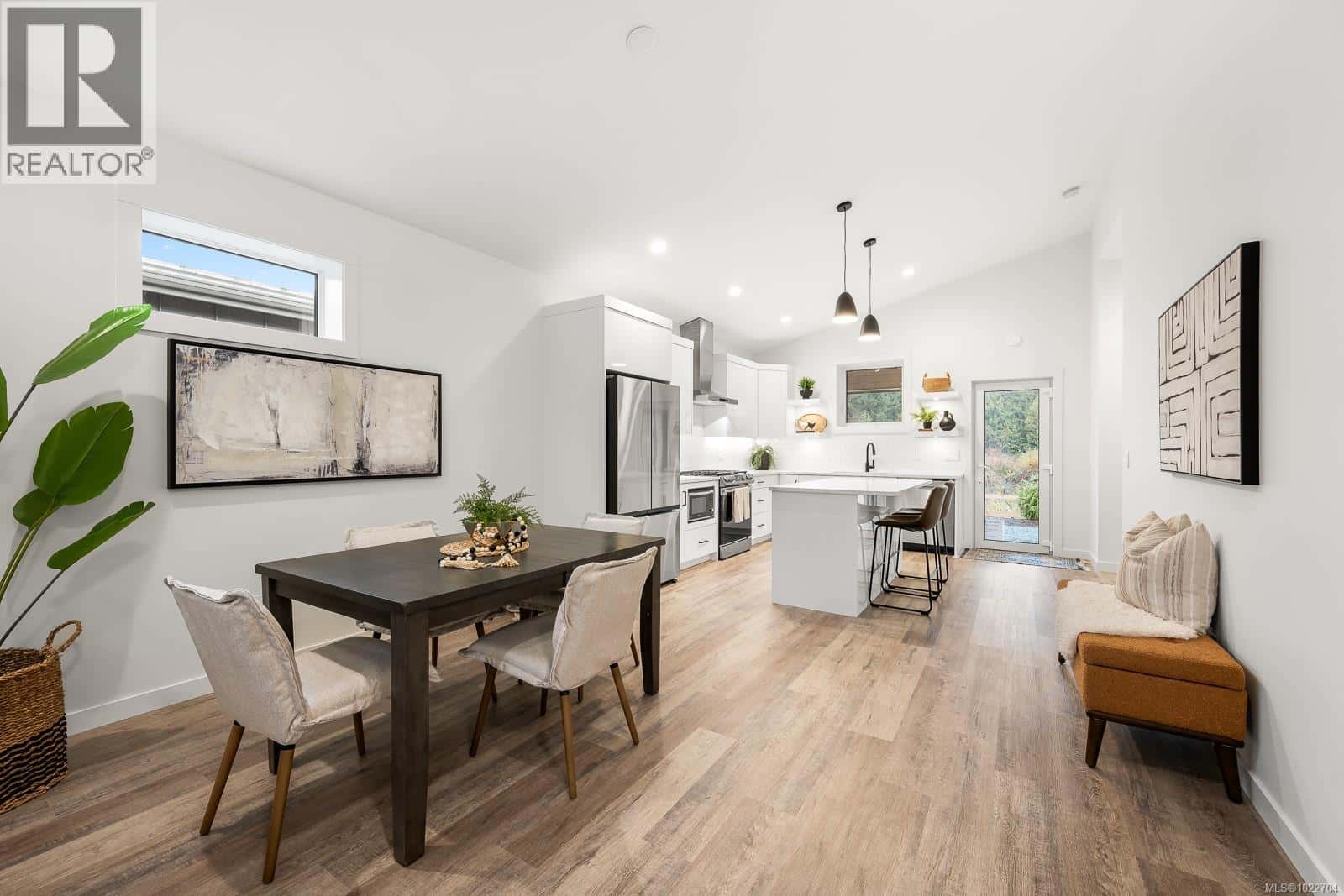 43 3025 Royston Rd — Cumberland, British Columbia - Photo 5 of 27