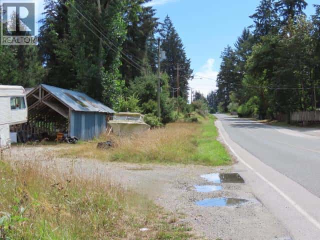 5143 GILLIES BAY RD ROAD — Texada Island, British Columbia - Photo 3 of 10