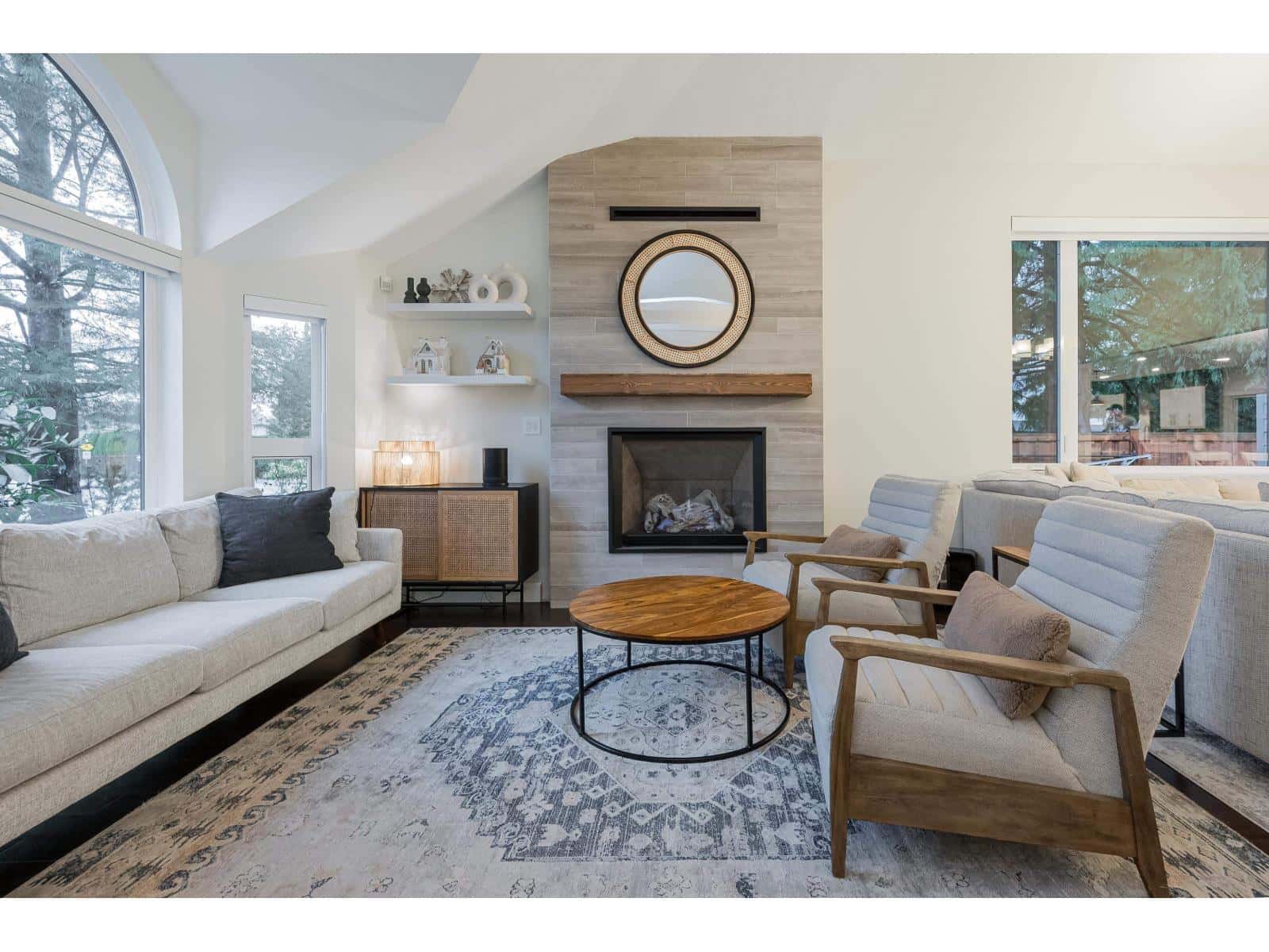 4644 220 STREET — Langley, British Columbia - Photo 4 of 40