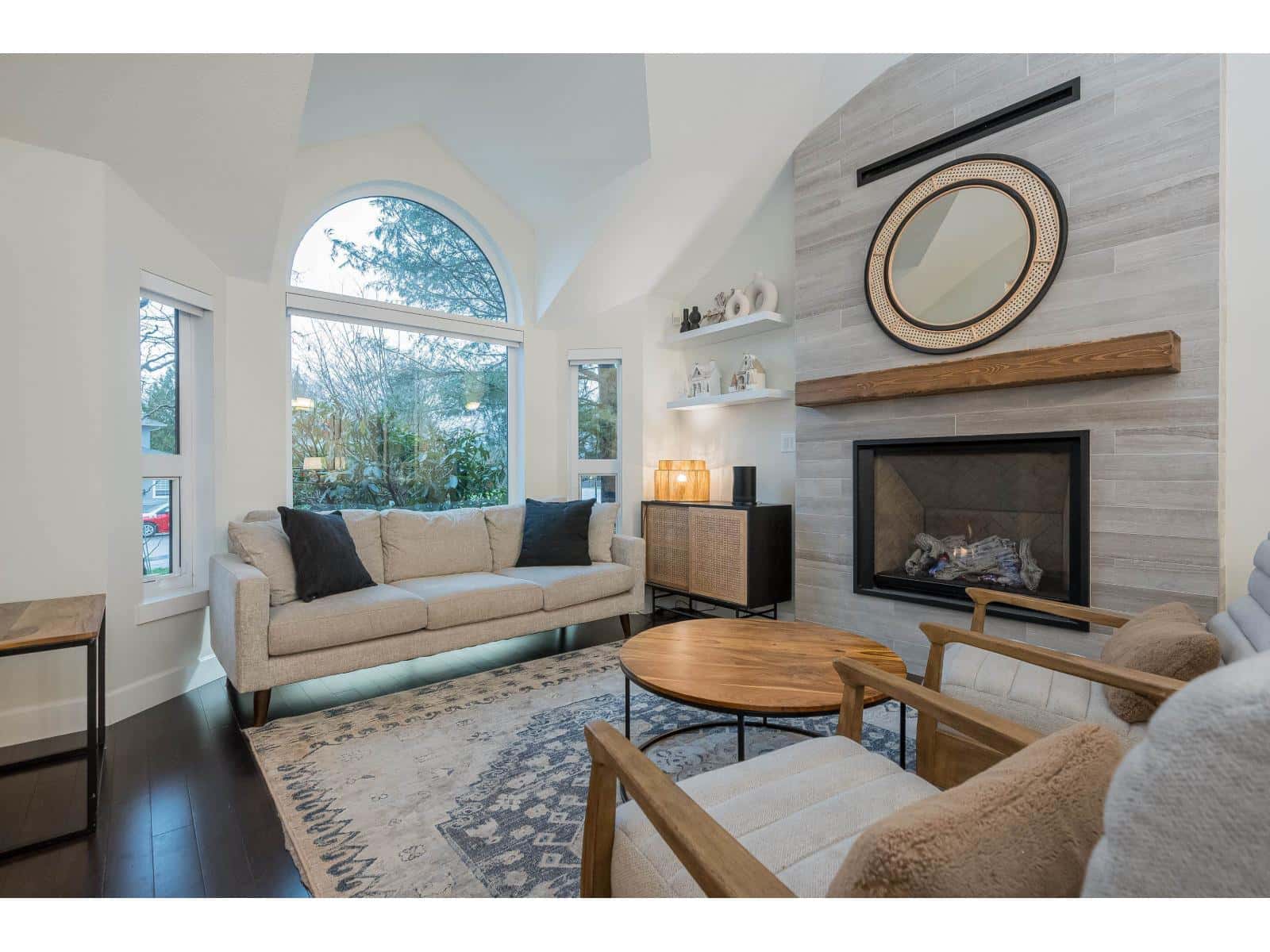 4644 220 STREET — Langley, British Columbia - Photo 5 of 40