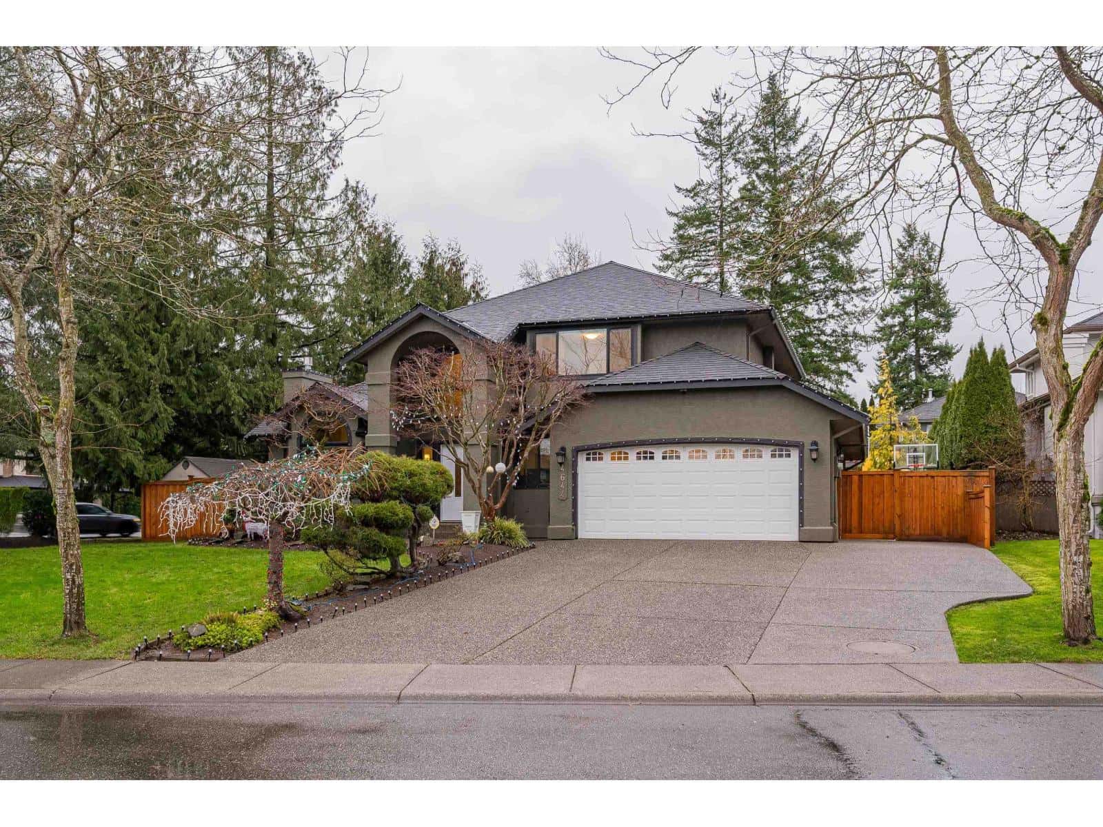 4644 220 STREET — Langley, British Columbia - Photo 2 of 40