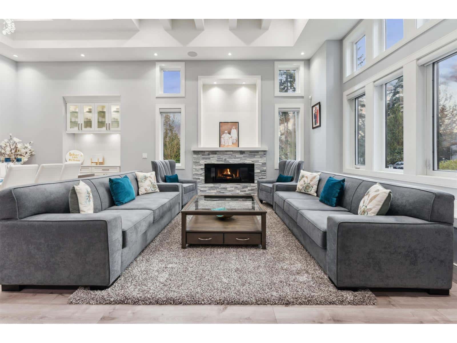 6710 137A STREET — Surrey, British Columbia - Photo 4 of 36