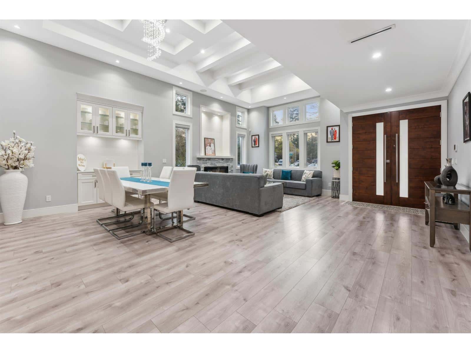 6710 137A STREET — Surrey, British Columbia - Photo 5 of 36