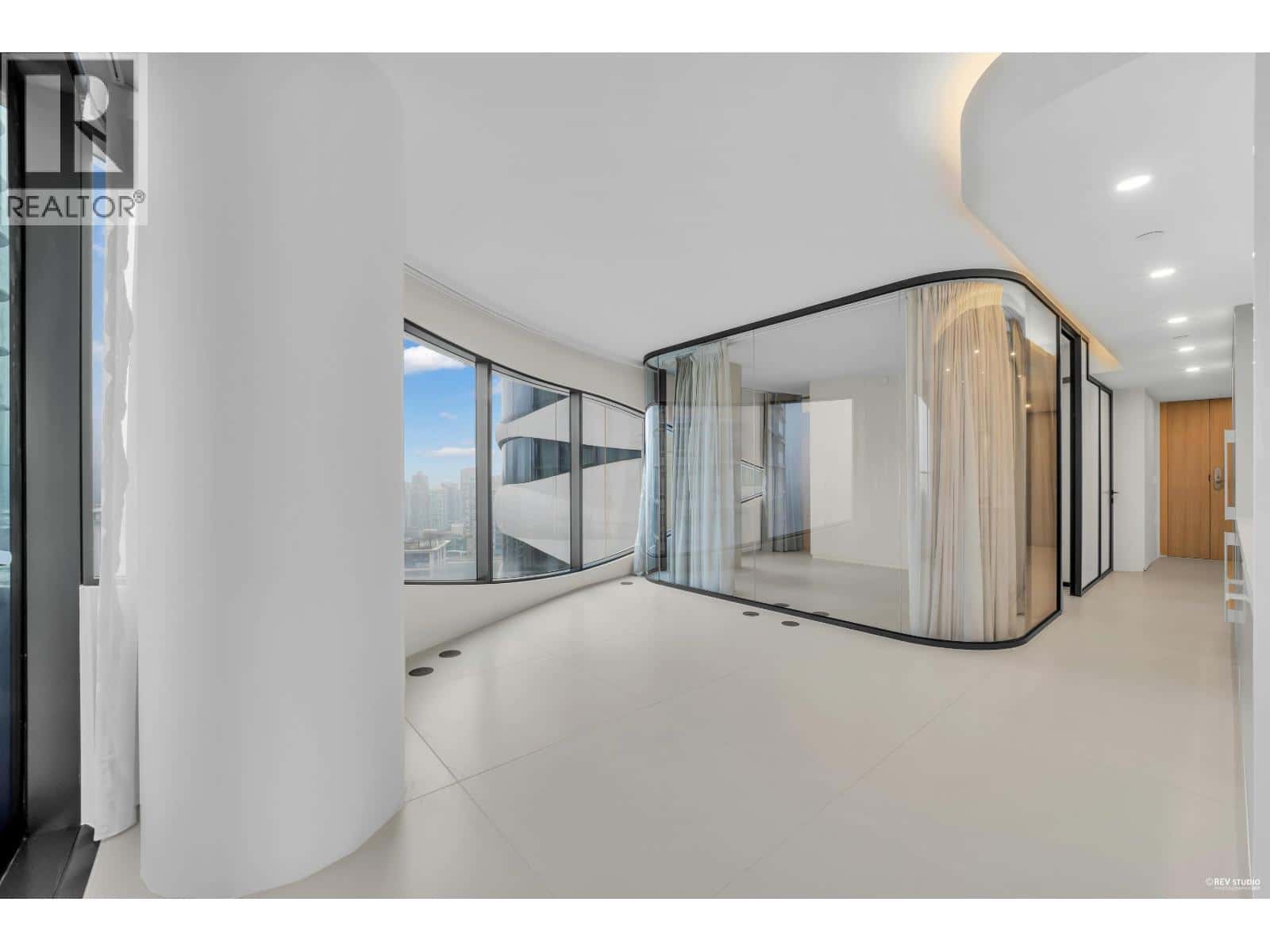 2207 1033 NELSON STREET — Vancouver, British Columbia - Photo 2 of 38