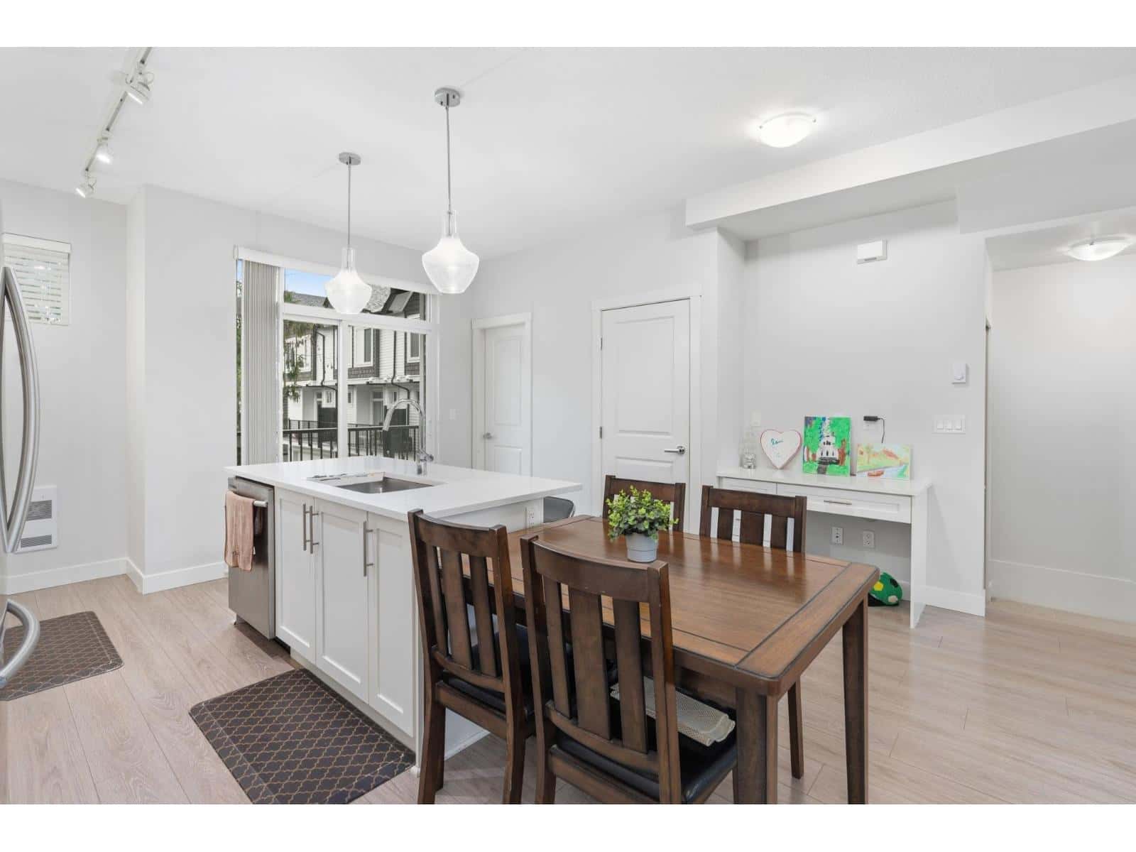 147 6030 142 STREET — Surrey, British Columbia - Photo 4 of 30