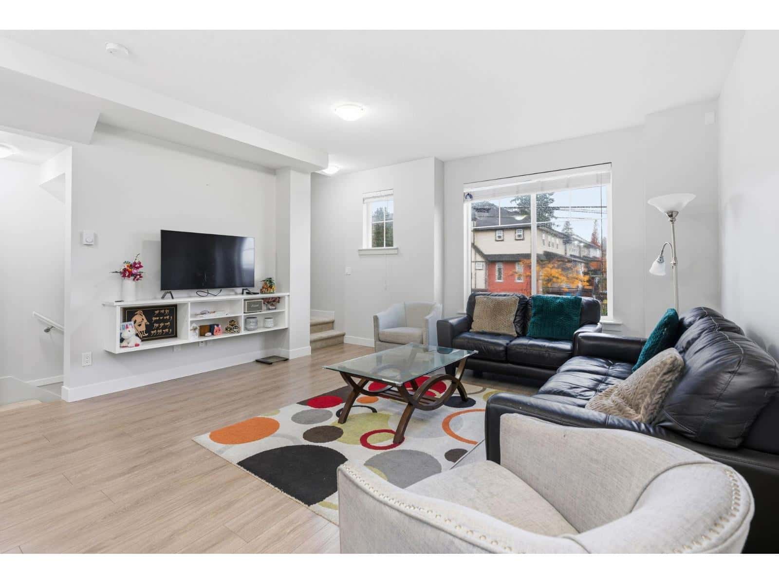 147 6030 142 STREET — Surrey, British Columbia - Photo 2 of 30