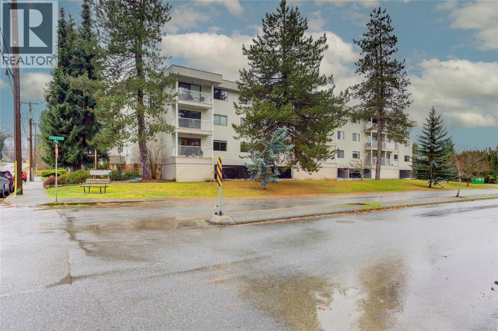 206 18 King George St — Lake Cowichan, British Columbia - Main photo