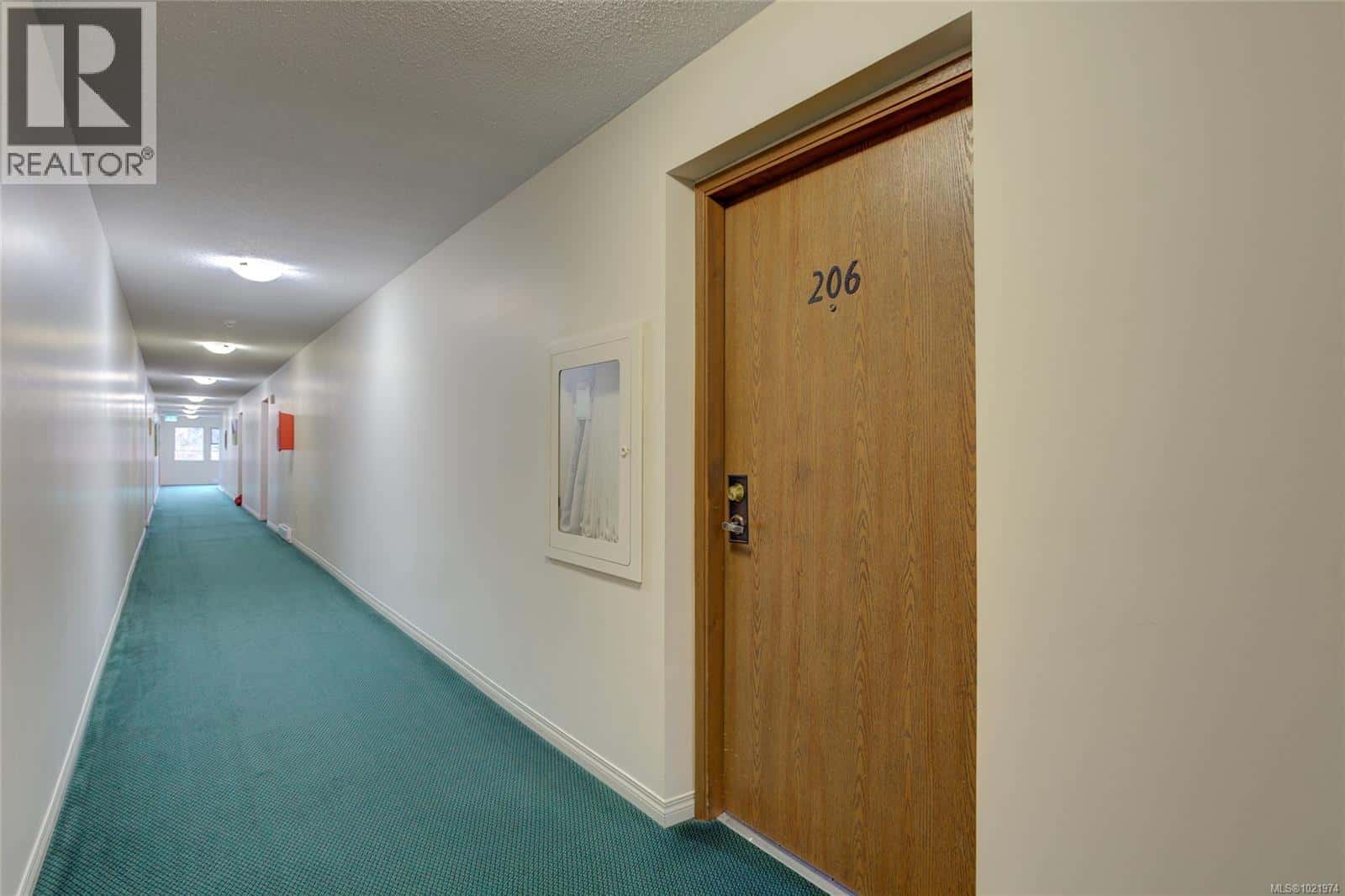 206 18 King George St — Lake Cowichan, British Columbia - Photo 5 of 32