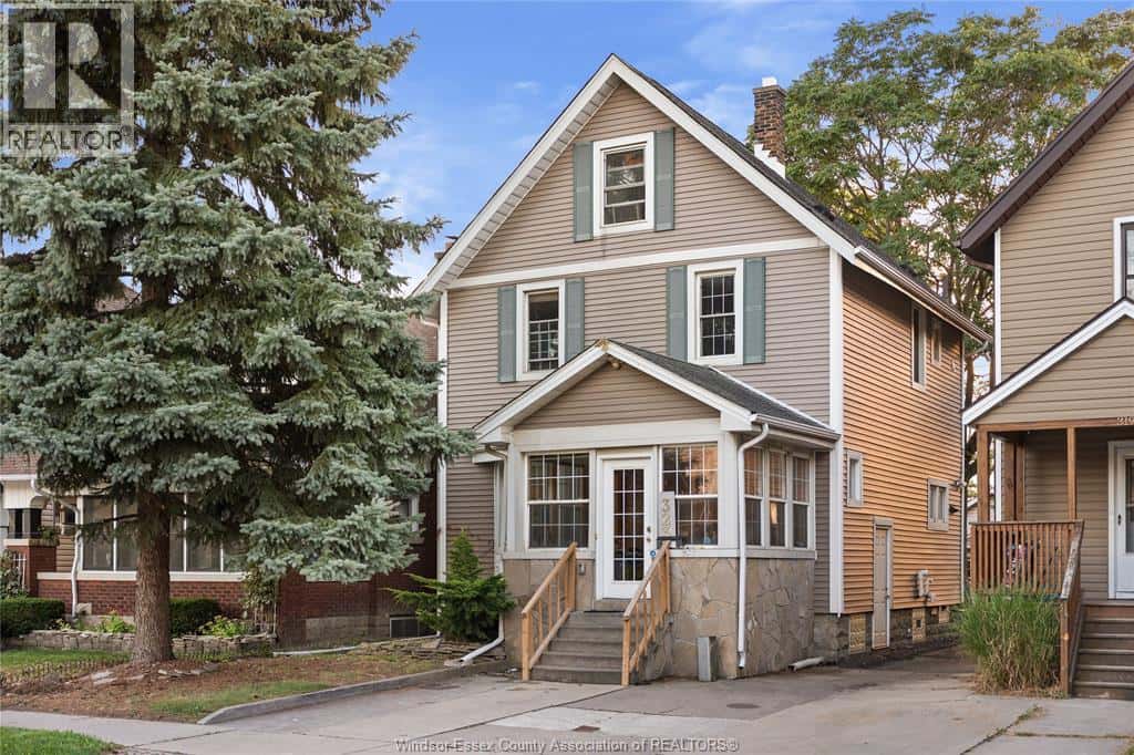 323 RANDOLPH — Windsor, Ontario - Photo 2 of 37