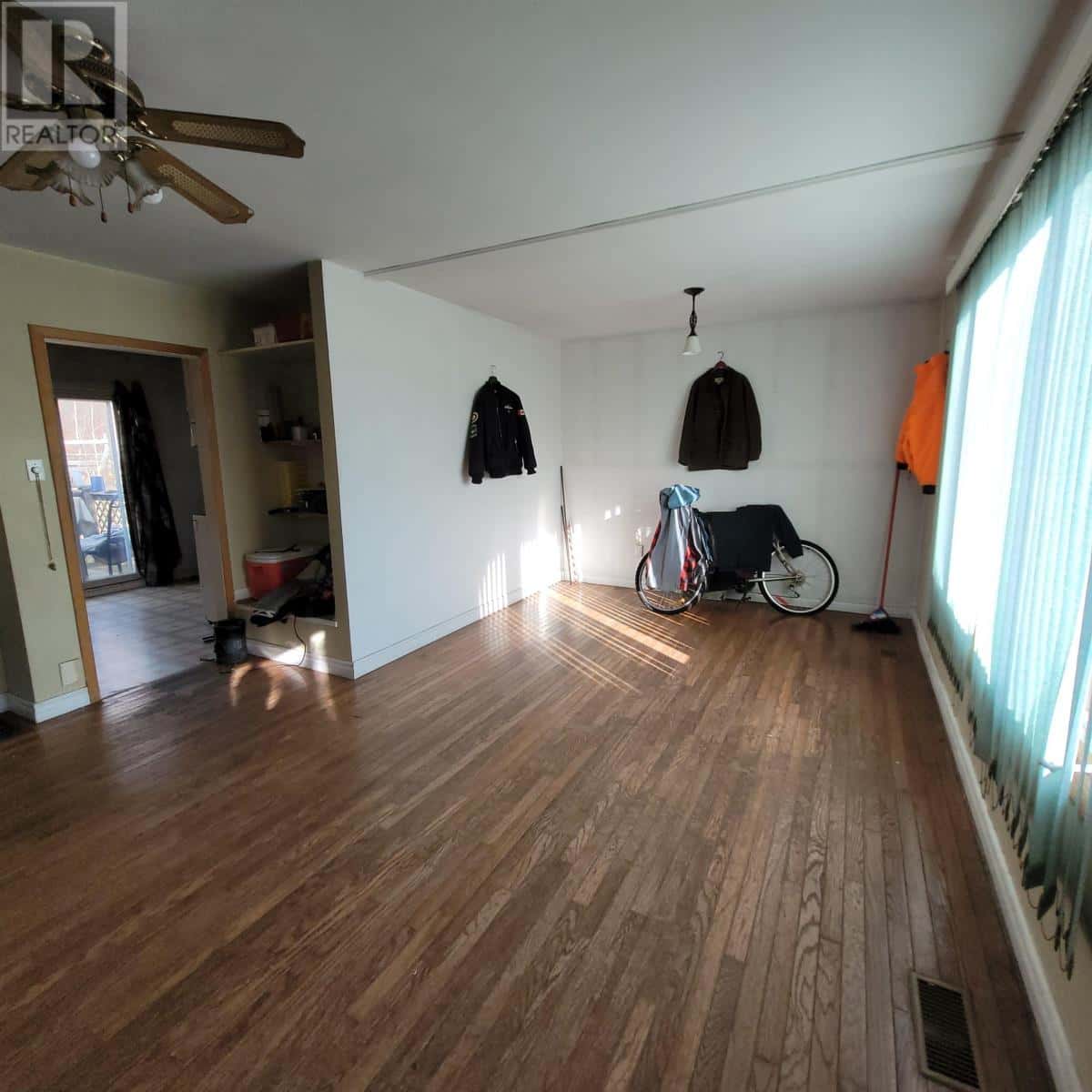 27 Warbler Drive — Manitouwadge, Ontario - Photo 4 of 10