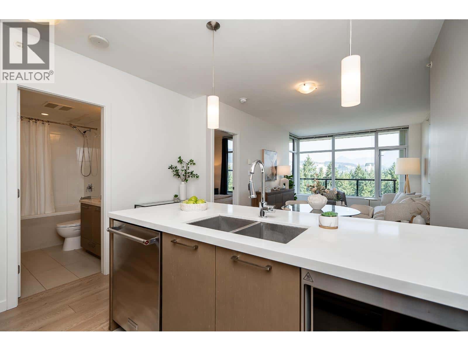 2209 3080 LINCOLN AVENUE — Coquitlam, British Columbia - Photo 5 of 40