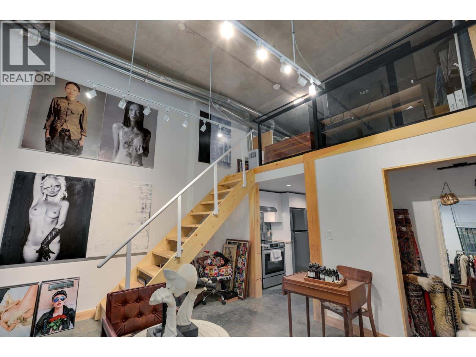 160 1 E CORDOVA STREET — Vancouver, British Columbia - Photo 4 of 20