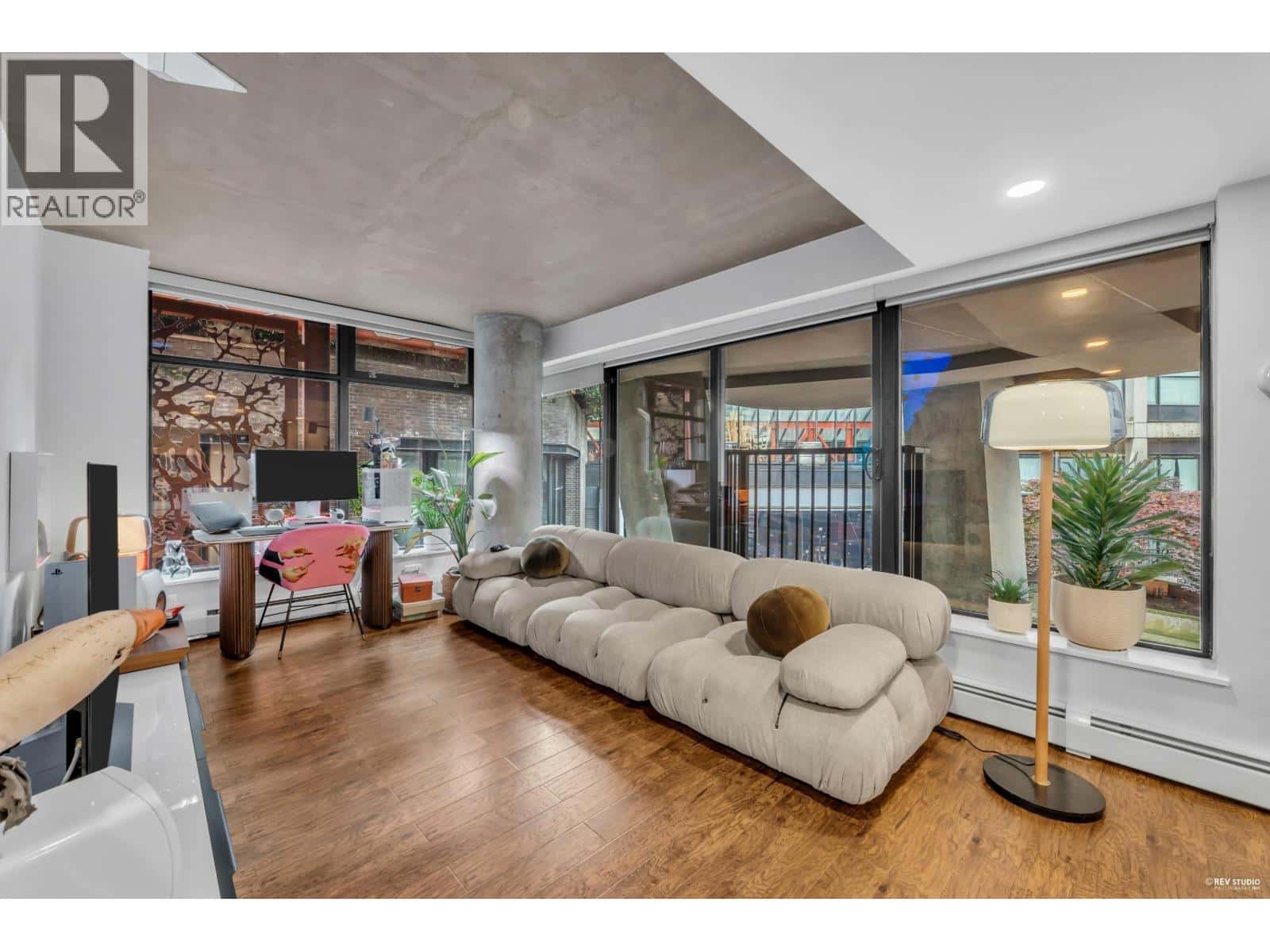 605 128 W CORDOVA STREET — Vancouver, British Columbia - Photo 3 of 18