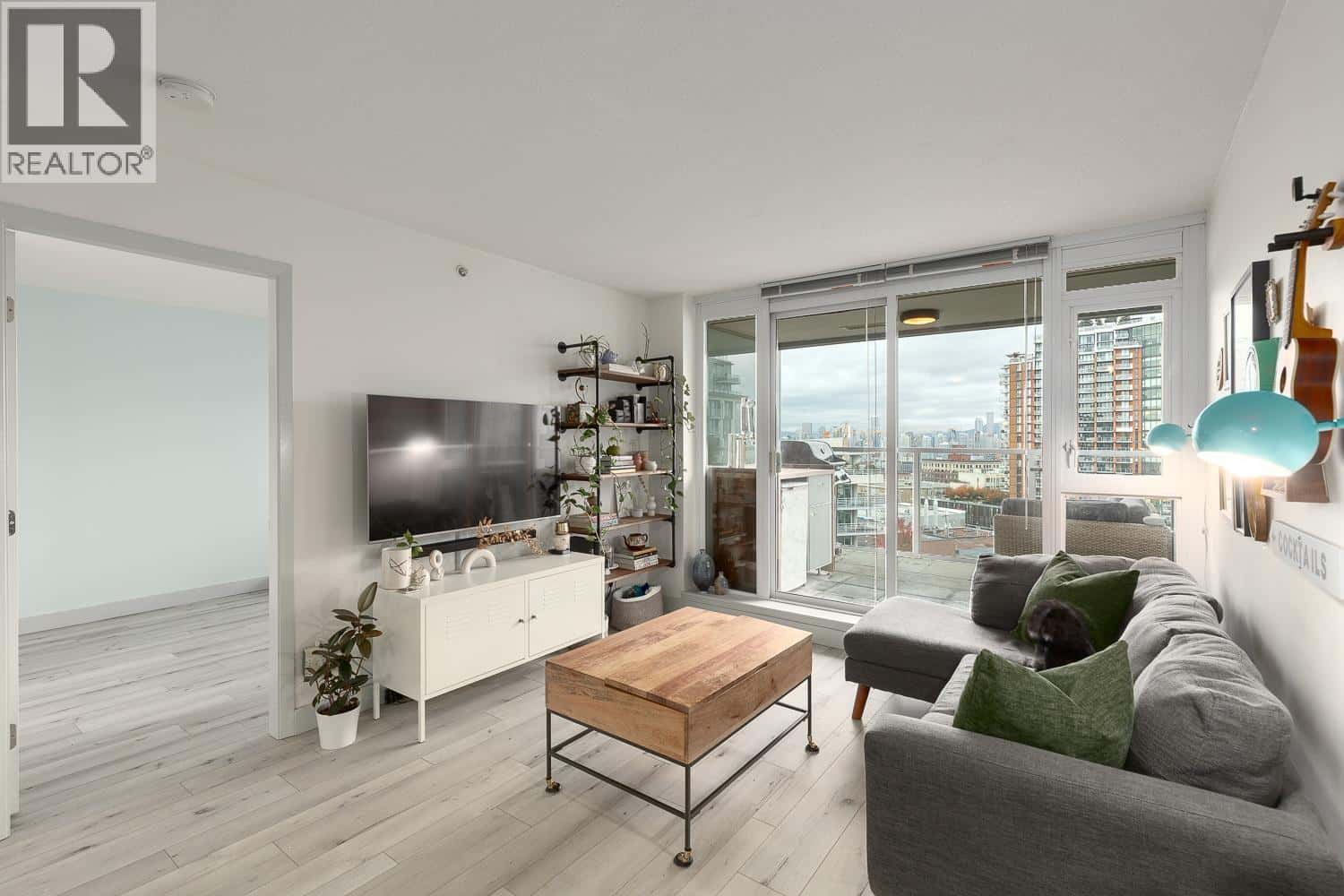 903 2770 SOPHIA STREET — Vancouver, British Columbia - Photo 5 of 24