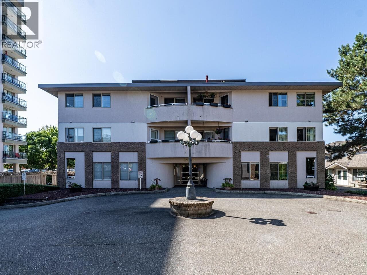 101 19130 FORD ROAD — Pitt Meadows, British Columbia - Main photo