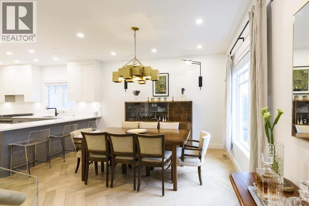 161 E 26TH AVENUE — Vancouver, British Columbia - Photo 3 of 40