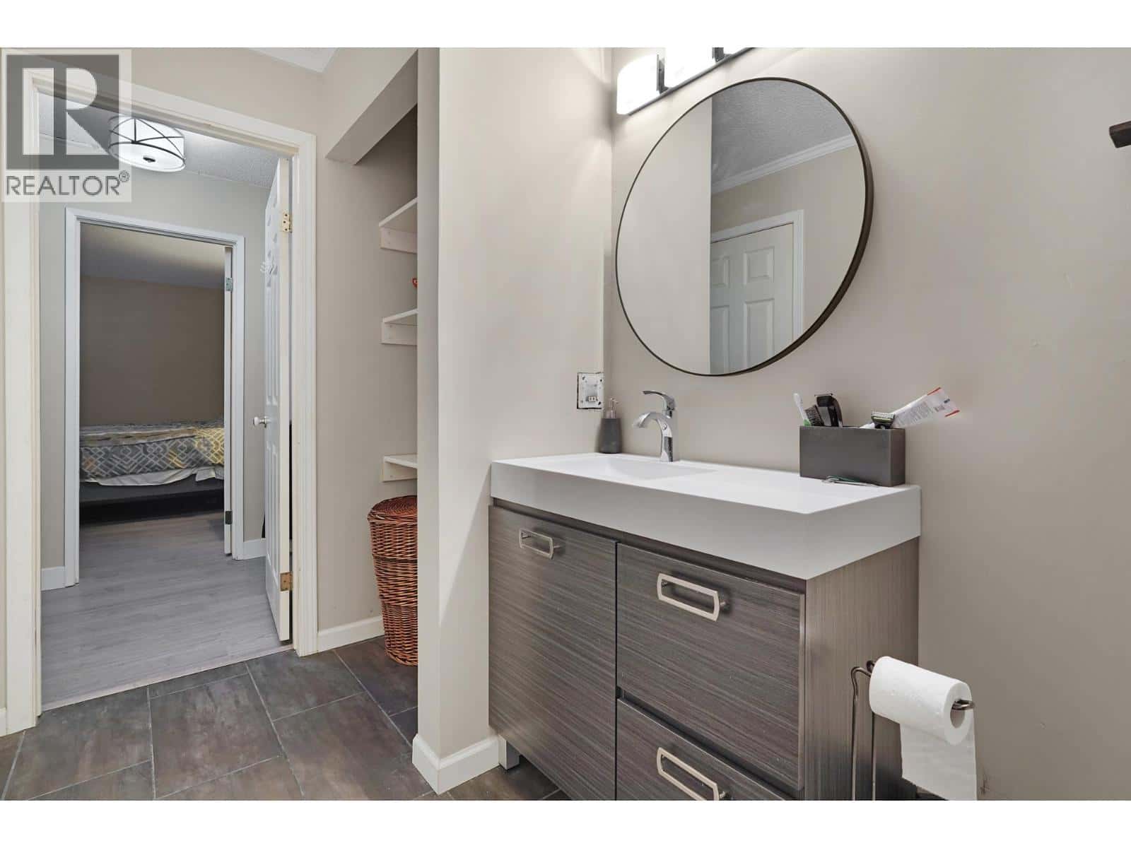 126 5421 10 AVENUE — Tsawwassen, British Columbia - Photo 4 of 14