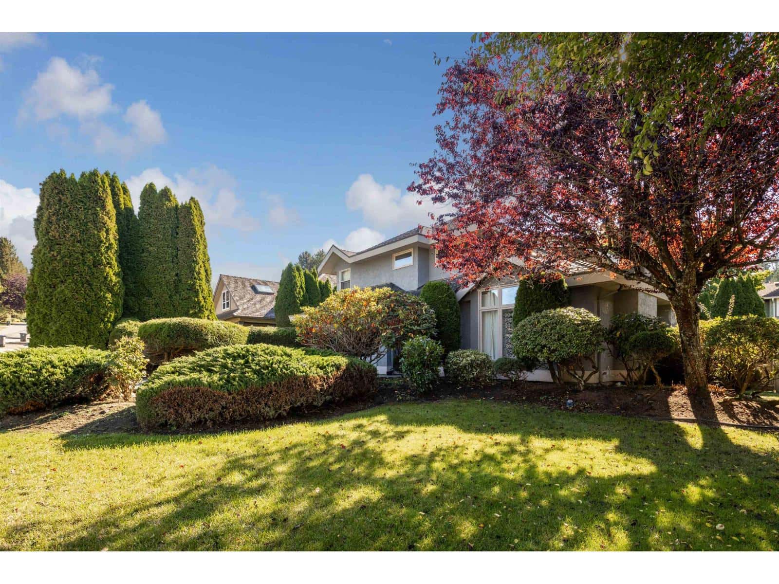 12576 18 AVENUE — Surrey, British Columbia - Photo 2 of 40