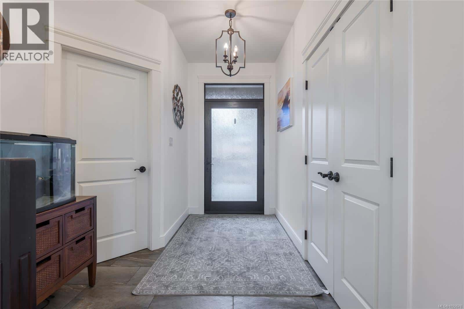 672 Pacific Heights Lane — Campbell River, British Columbia - Photo 4 of 71