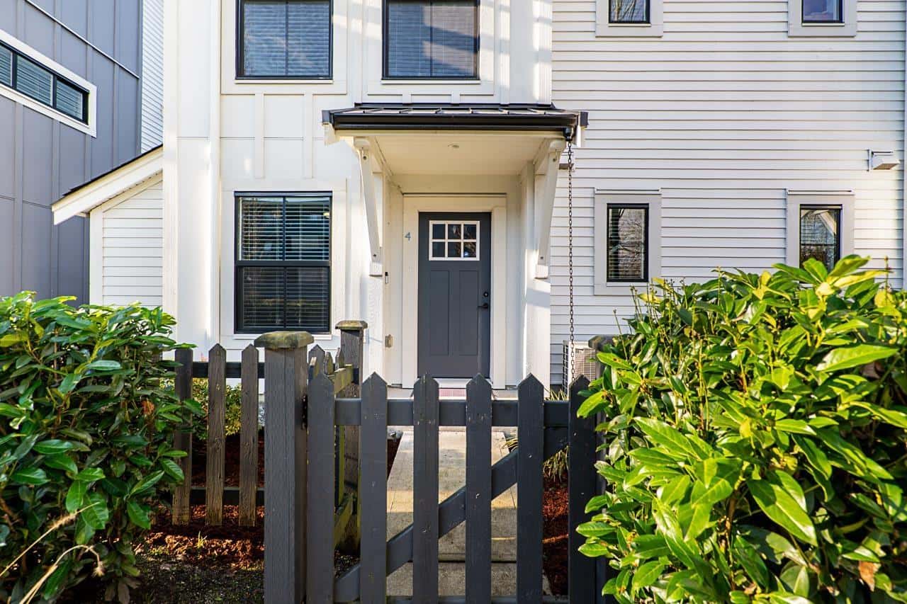 4 5945 176A STREET — Surrey, British Columbia - Photo 3 of 36