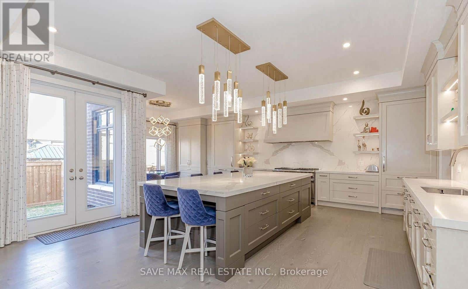 1217 IRONBRIDGE ROAD — Oakville (GA Glen Abbey), Ontario - Photo 2 of 2