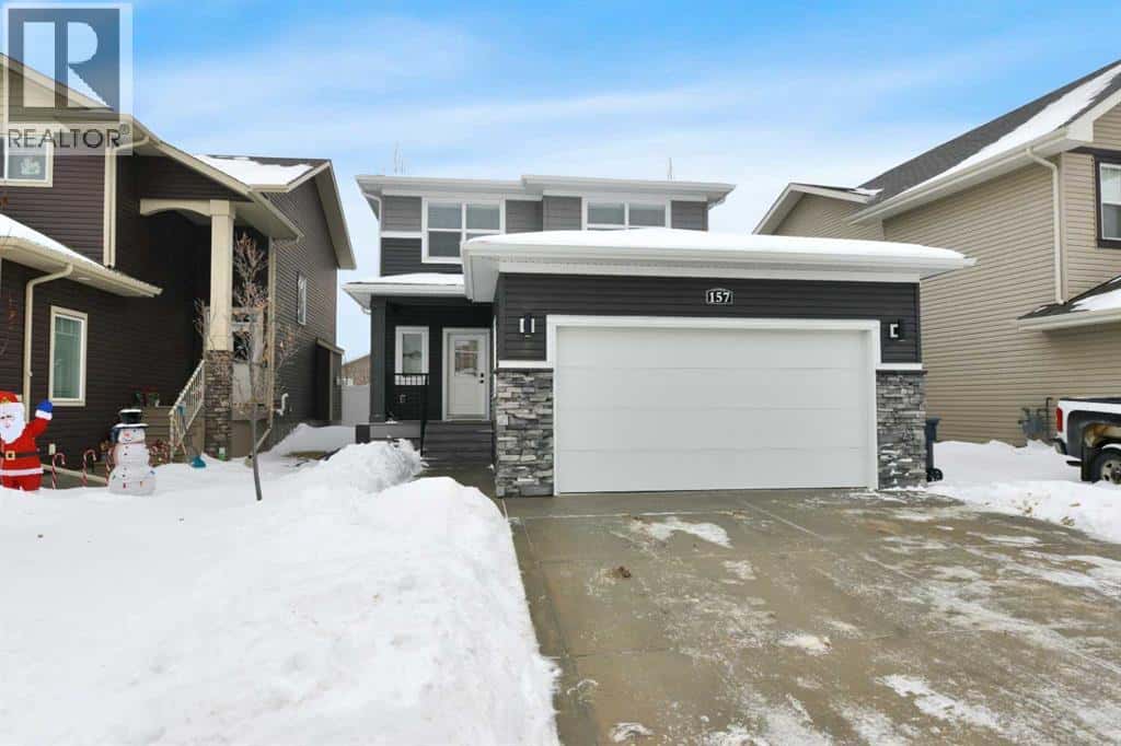 157 Lalor Drive — Red Deer, Alberta - Photo 2 of 35