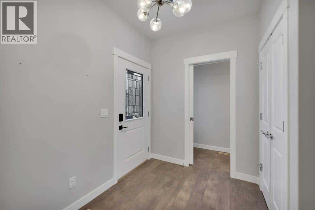 157 Lalor Drive — Red Deer, Alberta - Photo 3 of 35