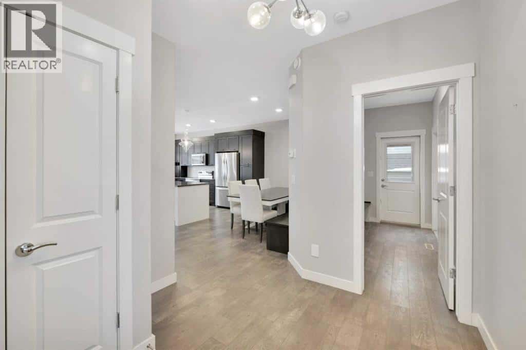 157 Lalor Drive — Red Deer, Alberta - Photo 4 of 35