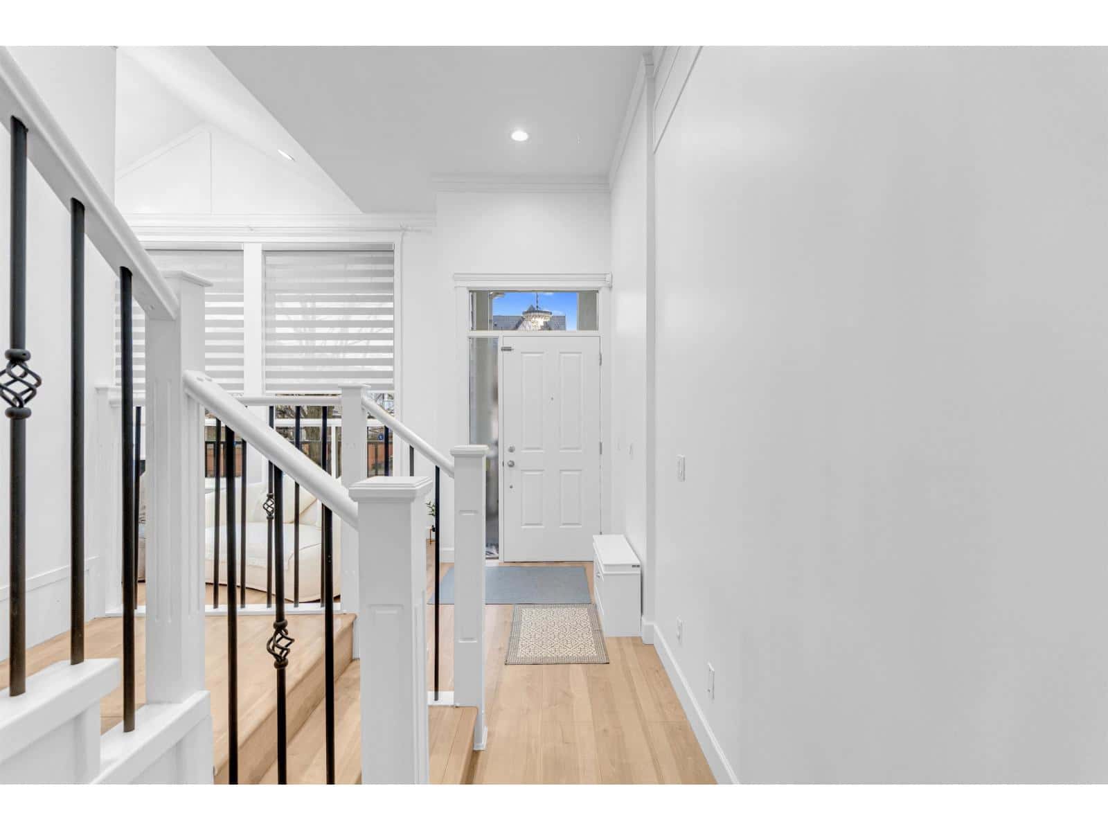 18358 67 AVENUE — Surrey, British Columbia - Photo 5 of 34