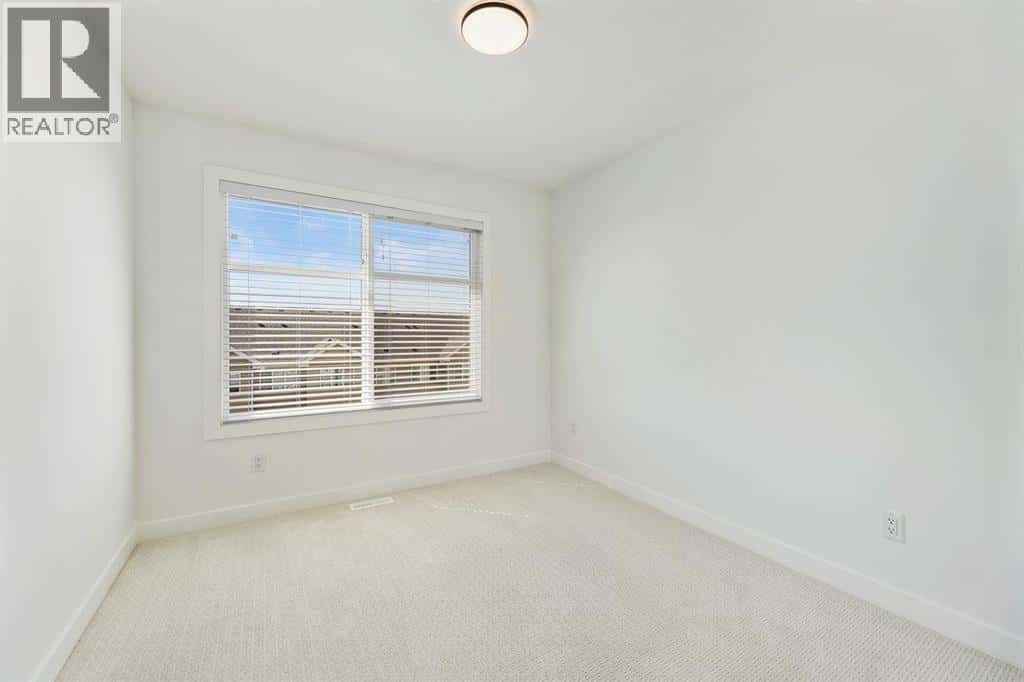 Calgary — Calgary - Photo 5 of 16