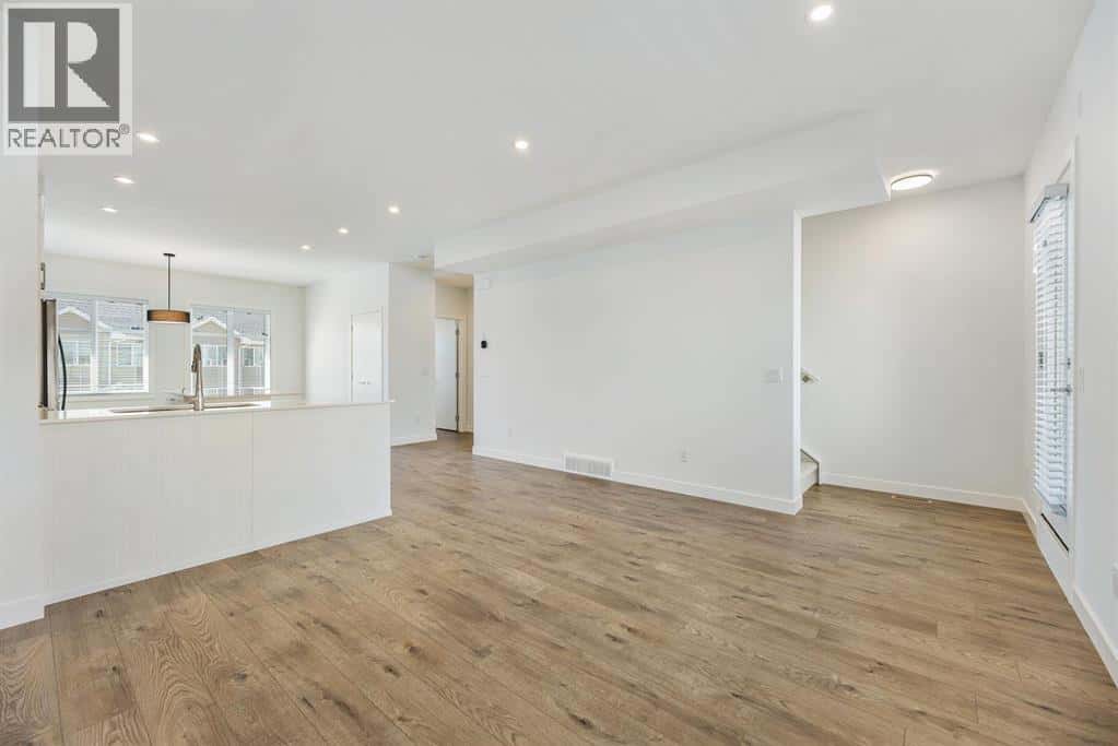 Calgary — Calgary - Photo 4 of 16