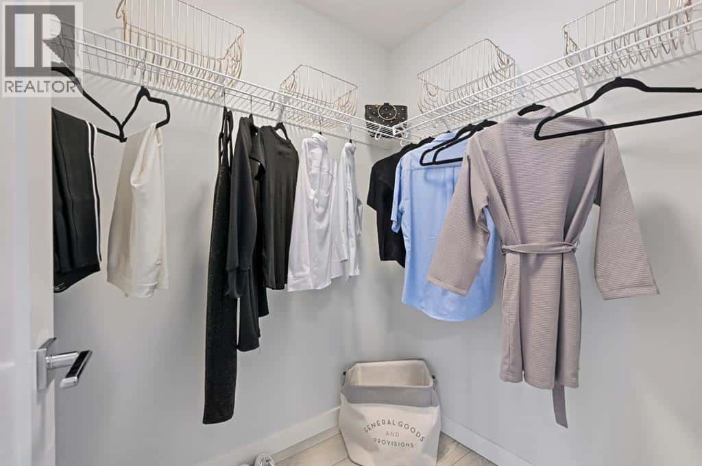 Calgary — Calgary - Photo 3 of 20