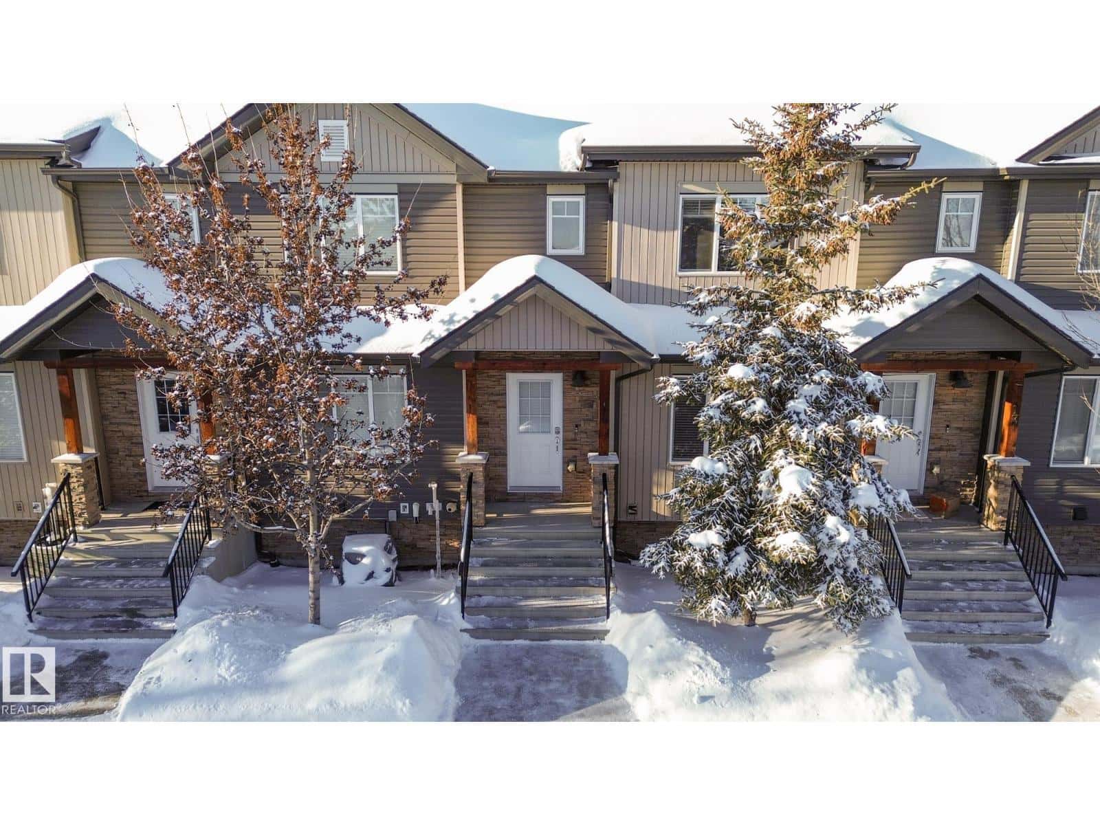 #14 9515 160 AV NW — Edmonton, Alberta - Photo 2 of 55