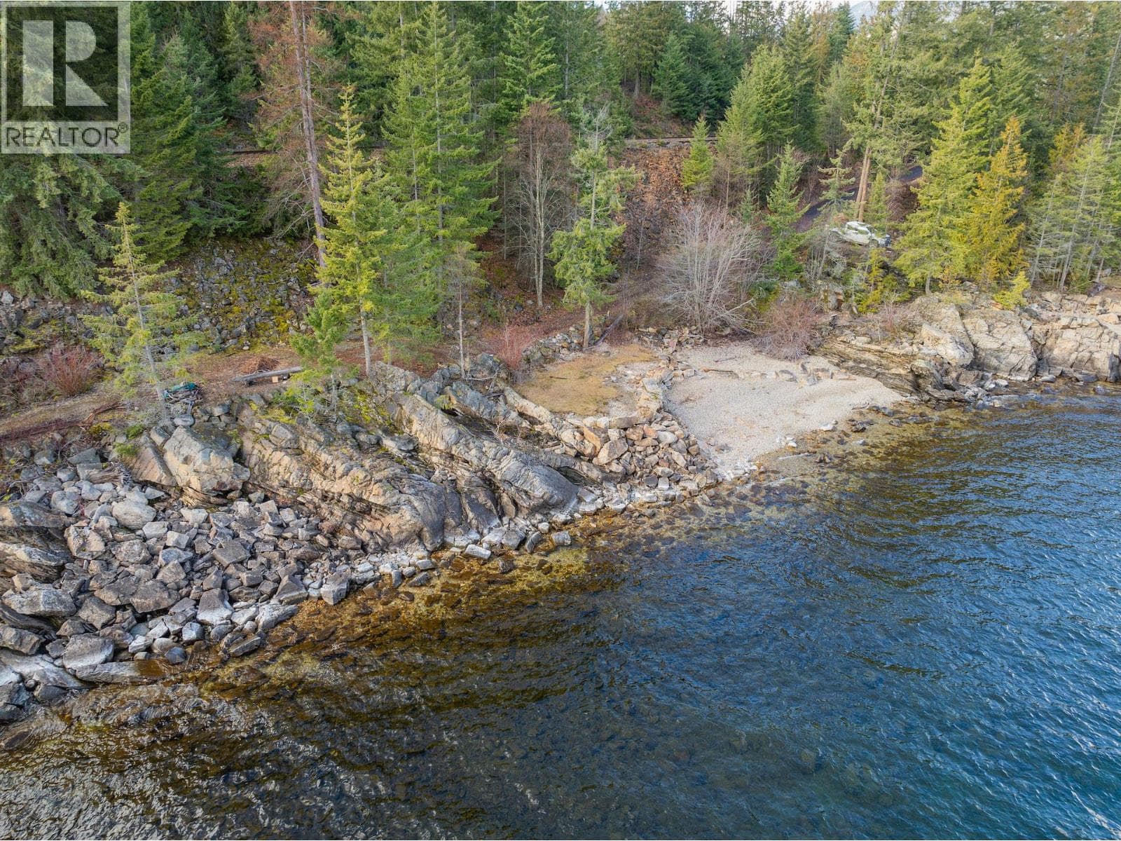 397 Park Avenue — Procter, British Columbia - Main photo