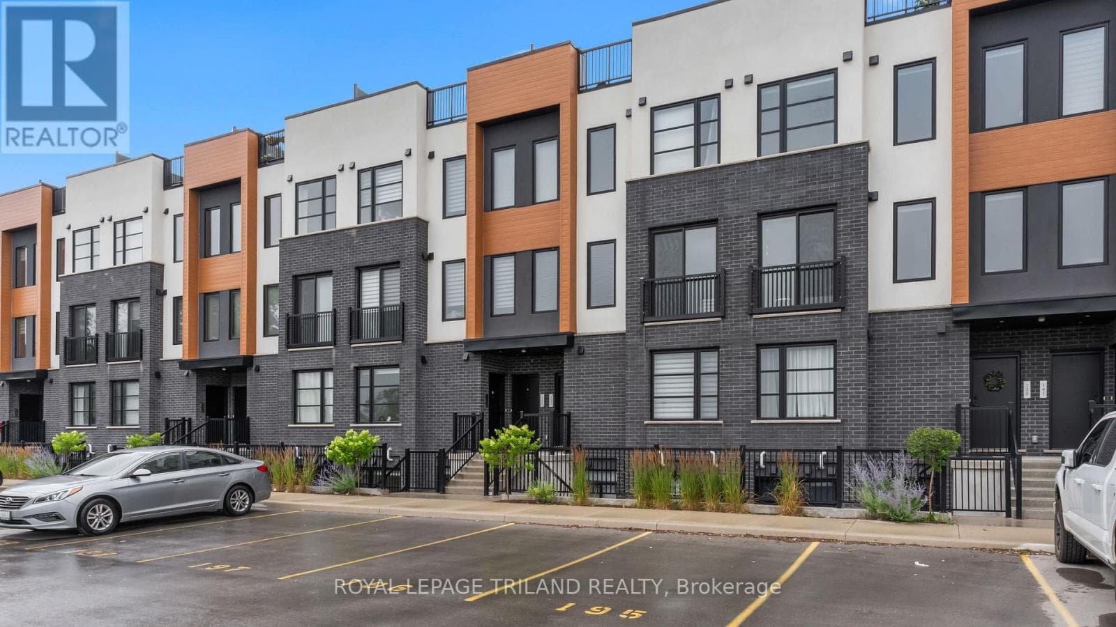 129 - 3900 SAVOY STREET — London South (South V), Ontario - Main photo